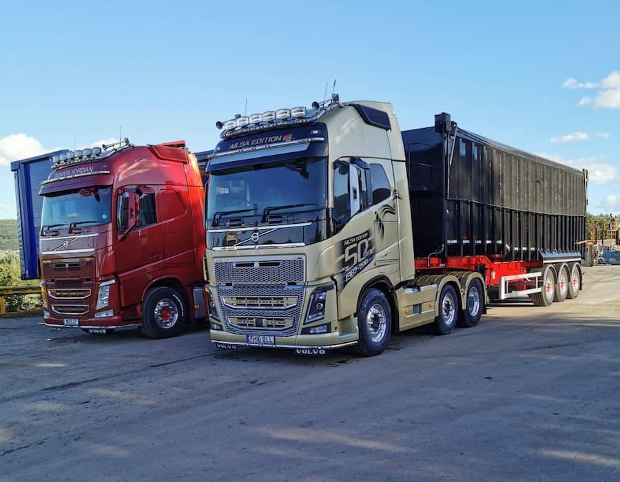 Oliver Jordan truck cabs with loading containers
